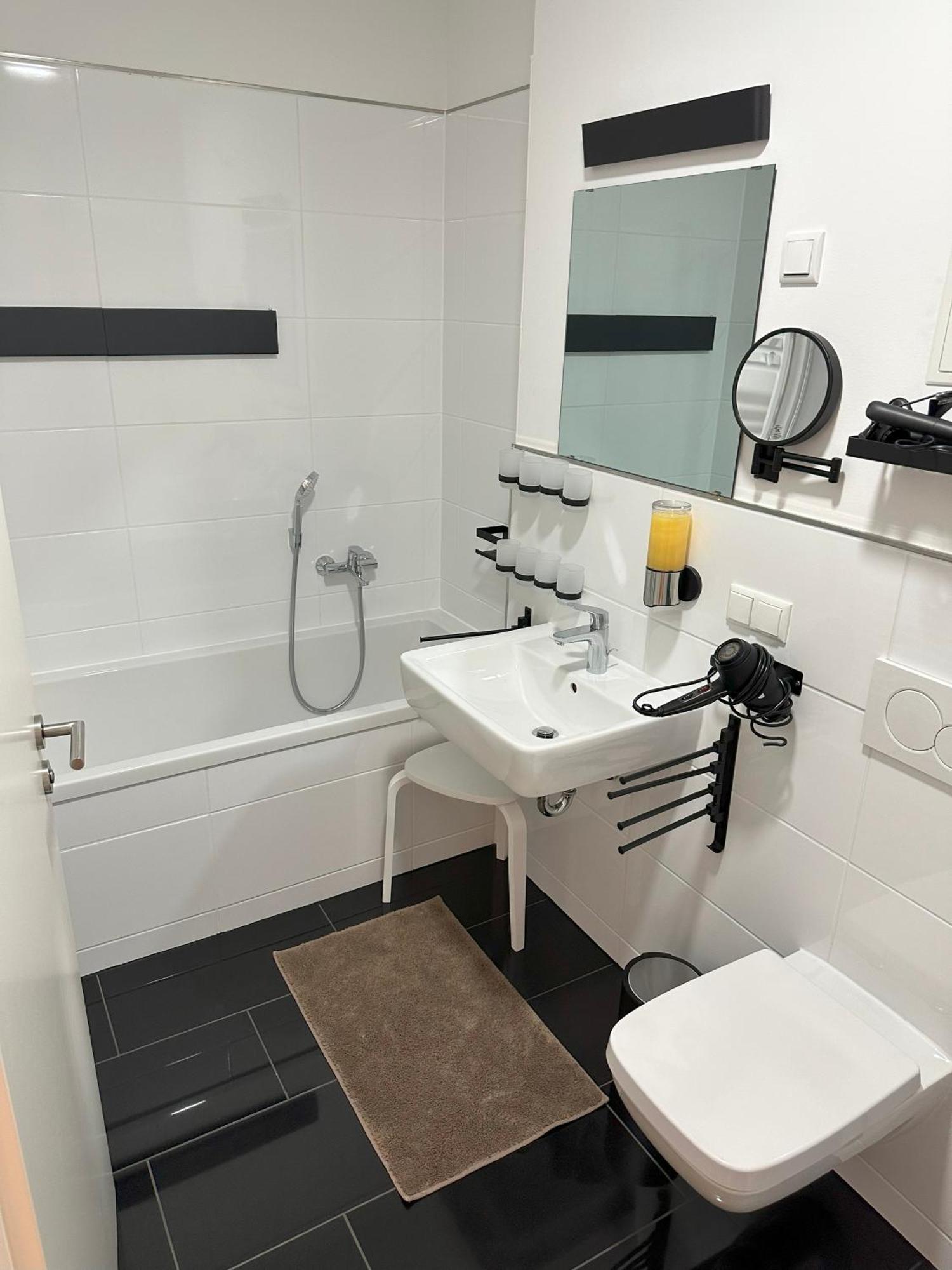 Quartier Schillereck Apartment Erfurt Bagian luar foto
