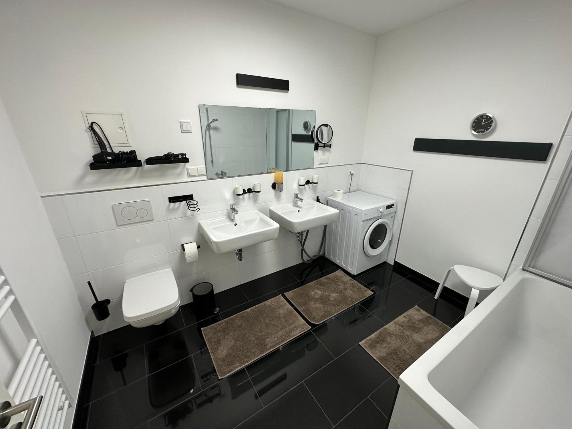 Quartier Schillereck Apartment Erfurt Bagian luar foto